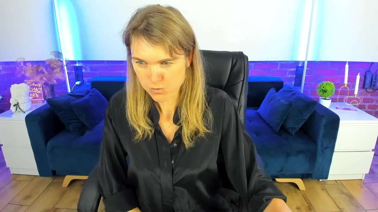 Annabel-xxx Adult Chat September 19, 2025