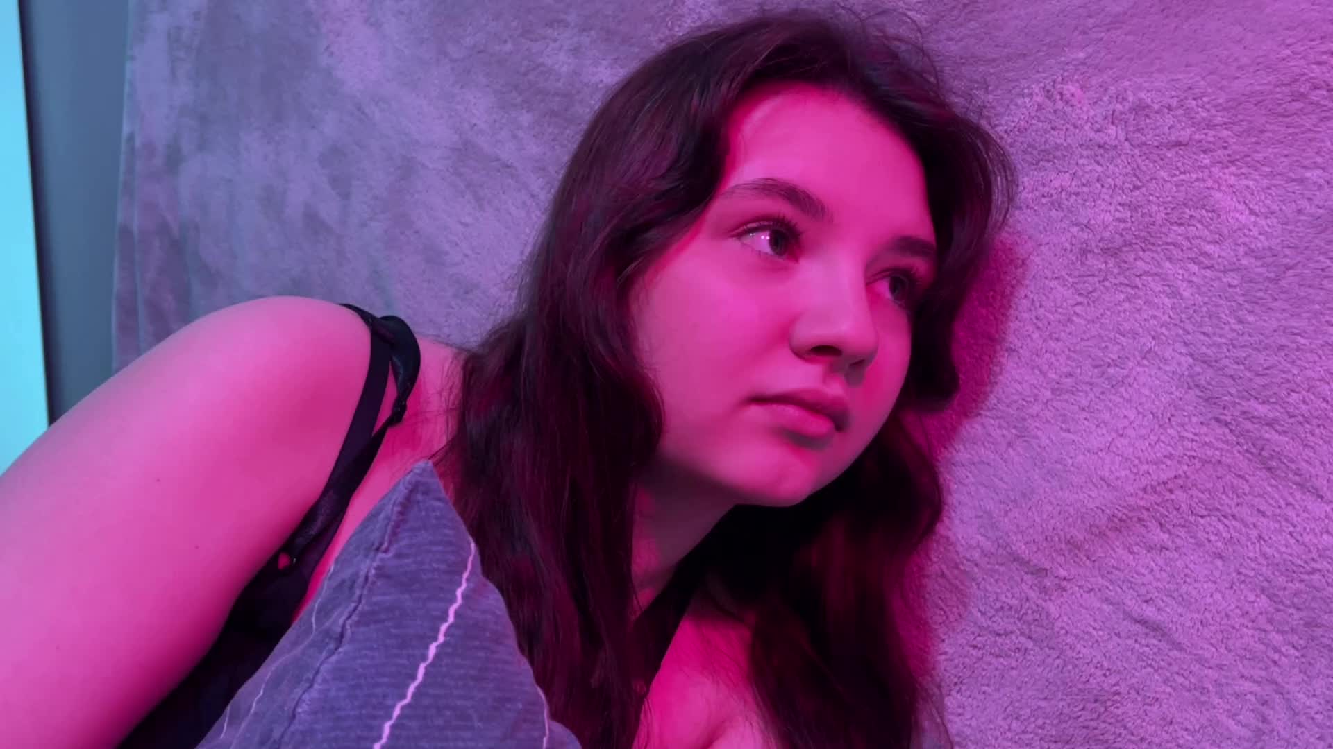 AlisaRichGold Adult Chat September 19, 2025