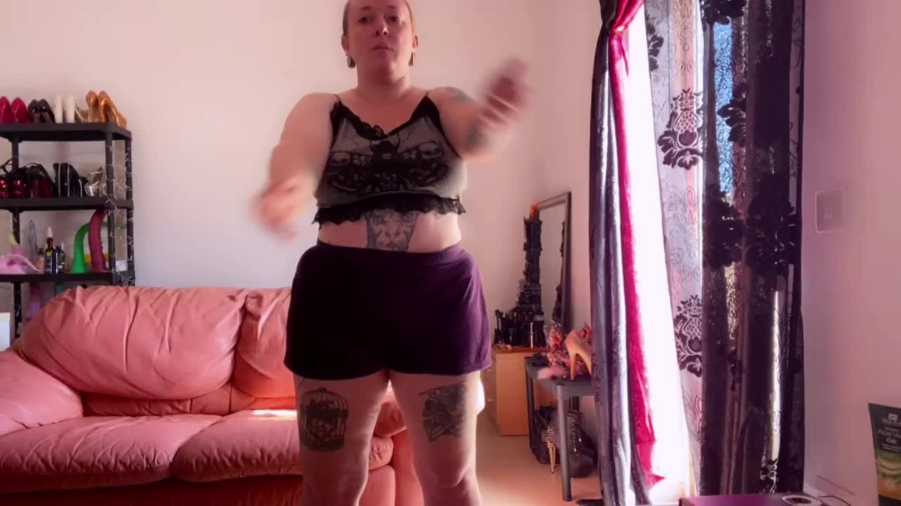 NylonQueen Adult Chat September 19, 2025