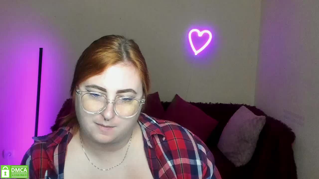 Aliciaredluv Adult Chat September 19, 2025