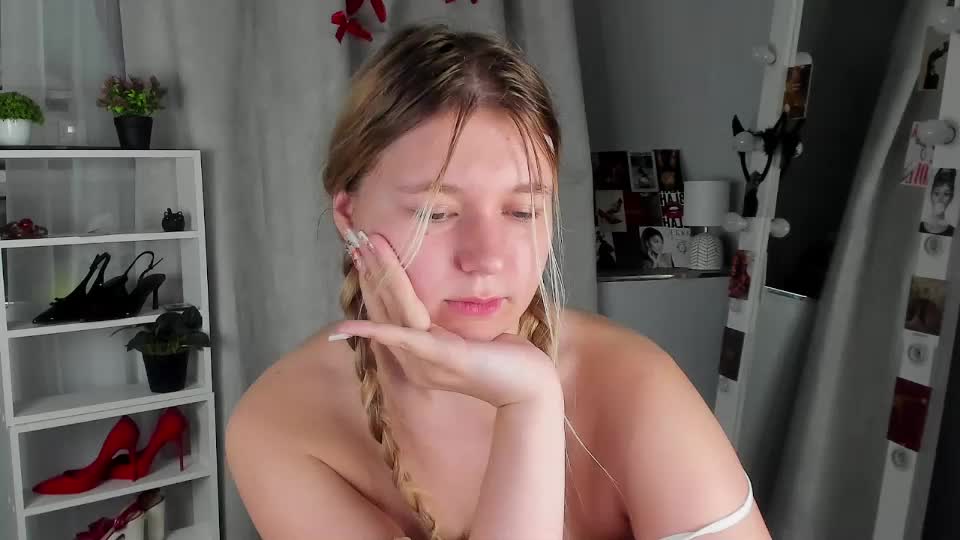 rebecca_____ Adult Chat September 19, 2025