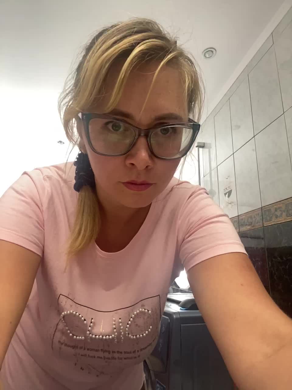 Elegant00Girl Adult Chat September 20, 2025