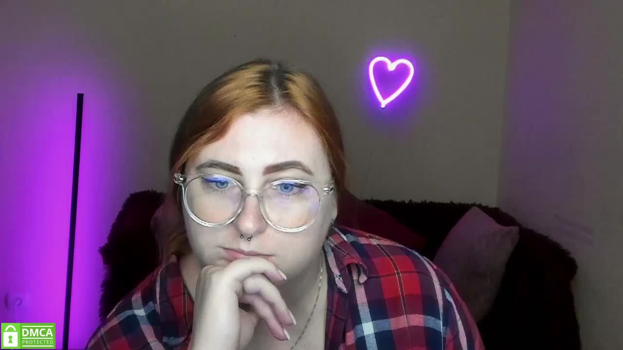 Aliciaredluv Adult Chat September 20, 2025