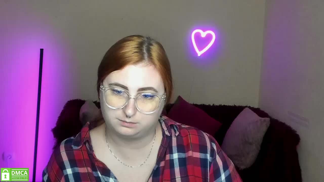 Aliciaredluv Adult Chat September 20, 2025