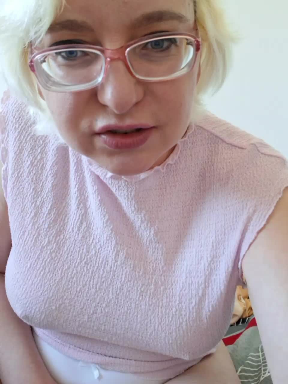 Vika211 Adult Chat September 20, 2025