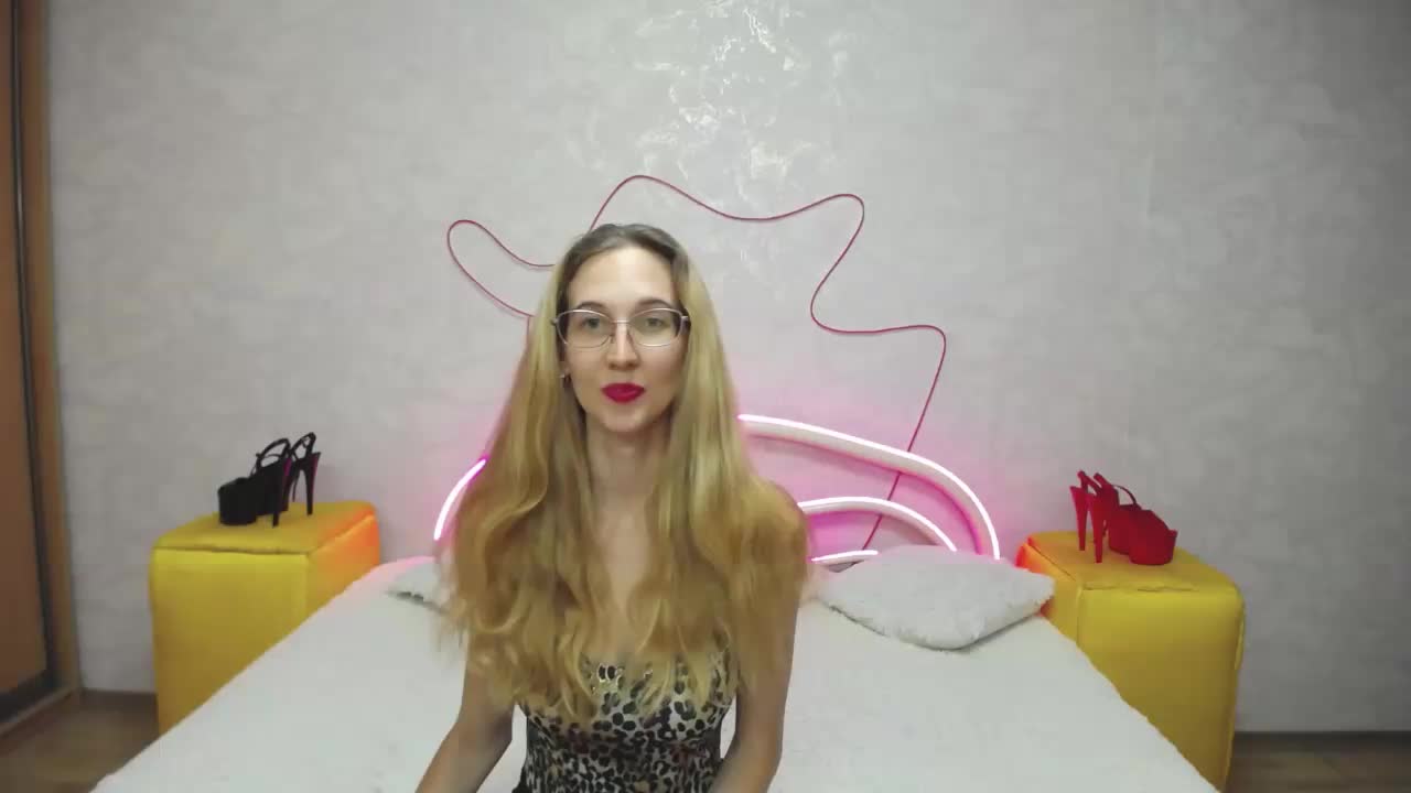 LizzieBrait Adult Chat September 20, 2025