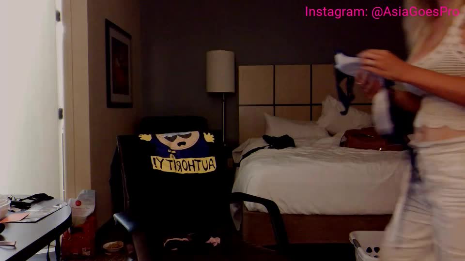 yoursecretgirlfriend963 Adult Chat September 20, 2025