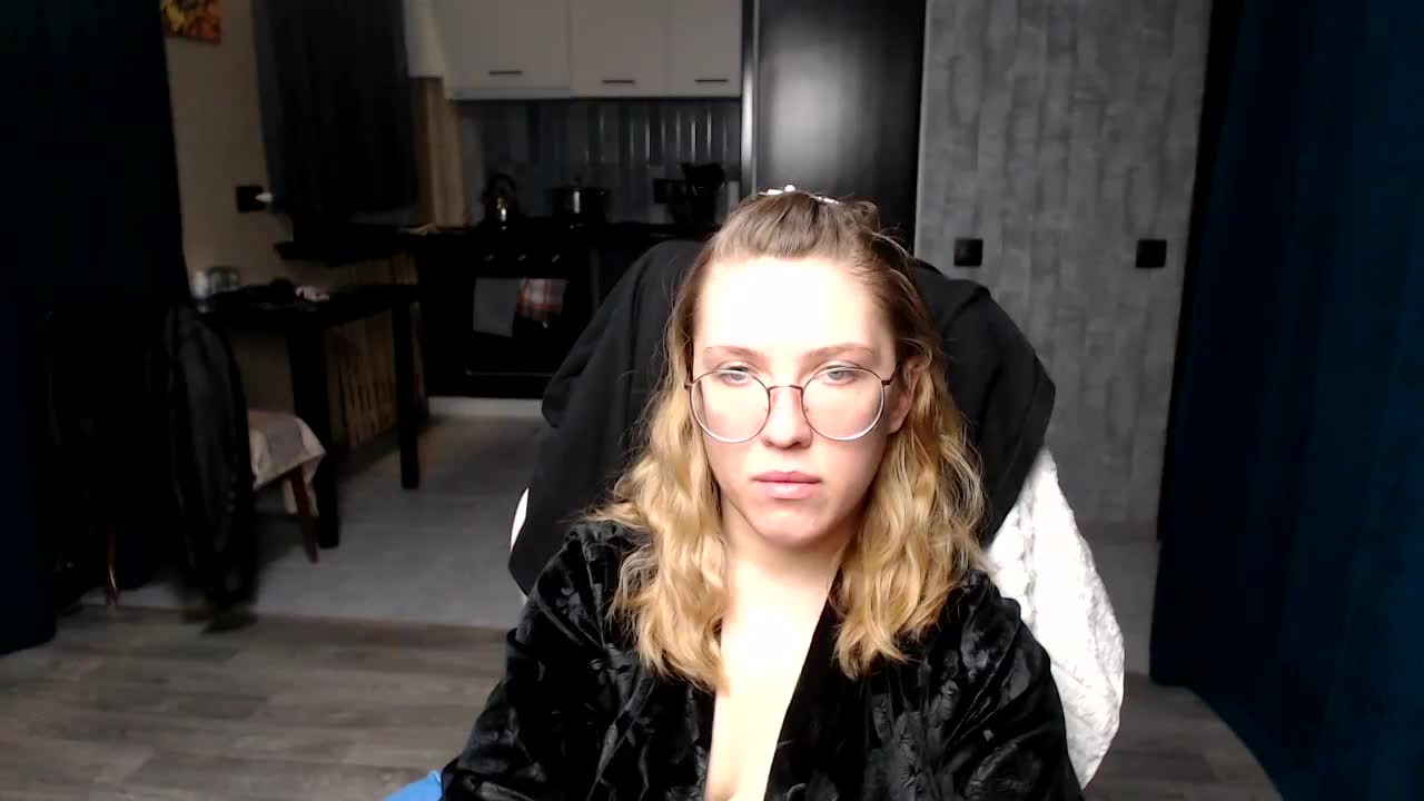 Regimasmile Adult Chat September 21, 2025