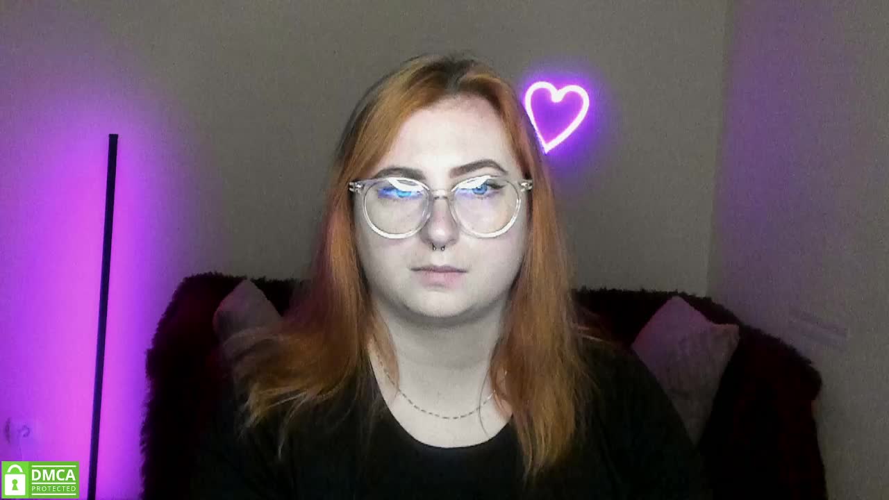 Aliciaredluv Adult Chat September 21, 2025