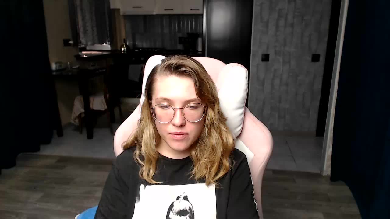 Regimasmile Adult Chat September 21, 2025