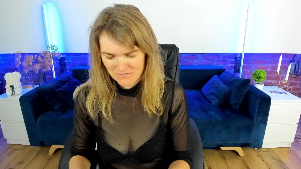 Annabel-xxx Adult Chat September 21, 2025