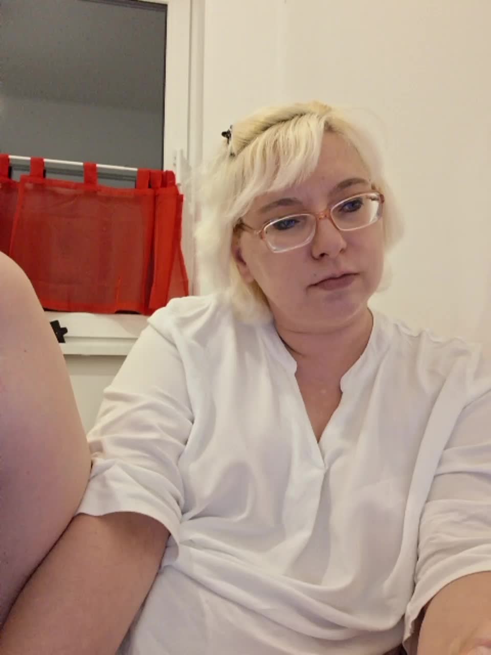 Vika211 Adult Chat September 21, 2025