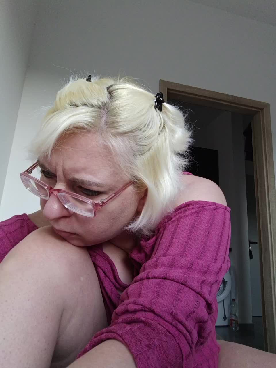 Vika211 Adult Chat September 21, 2025