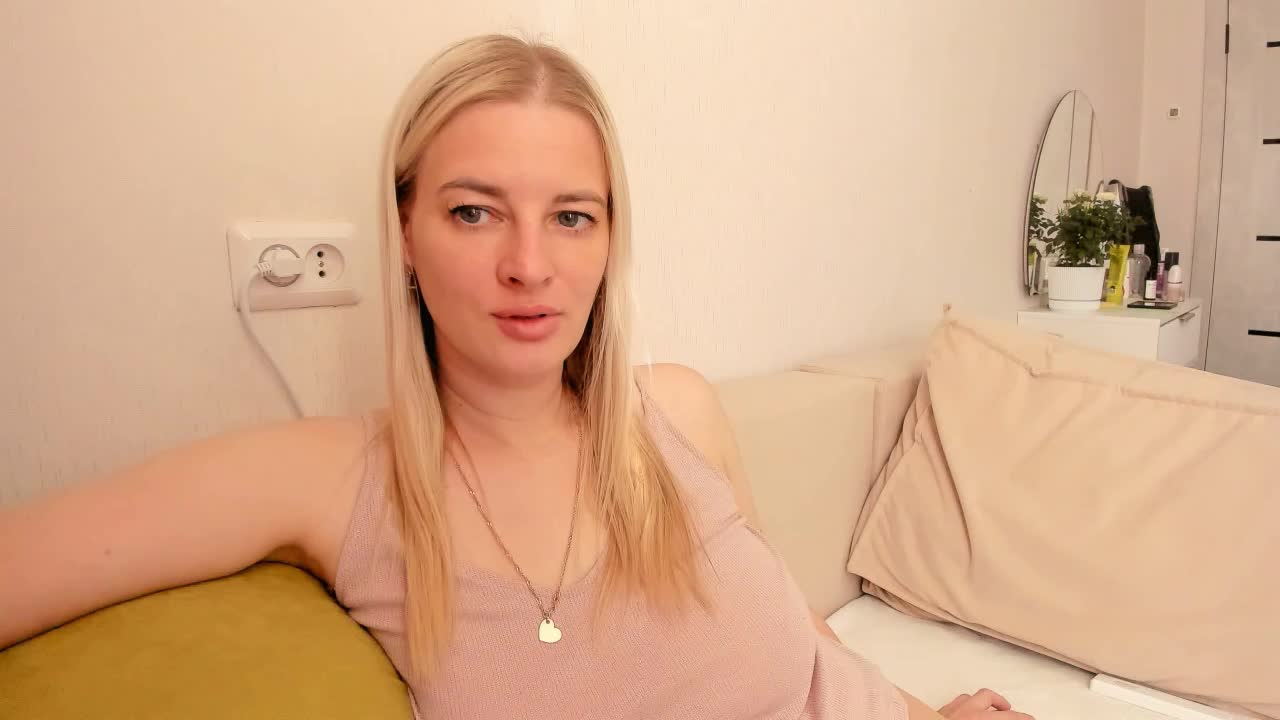 Princessa_ya Adult Chat September 21, 2025