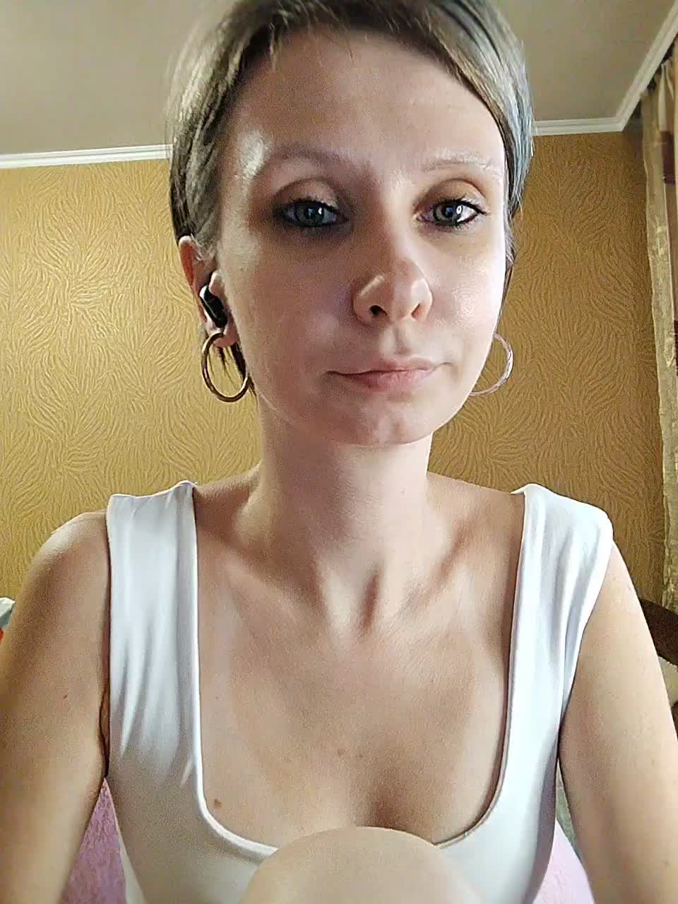 -Christina- Adult Chat September 21, 2025