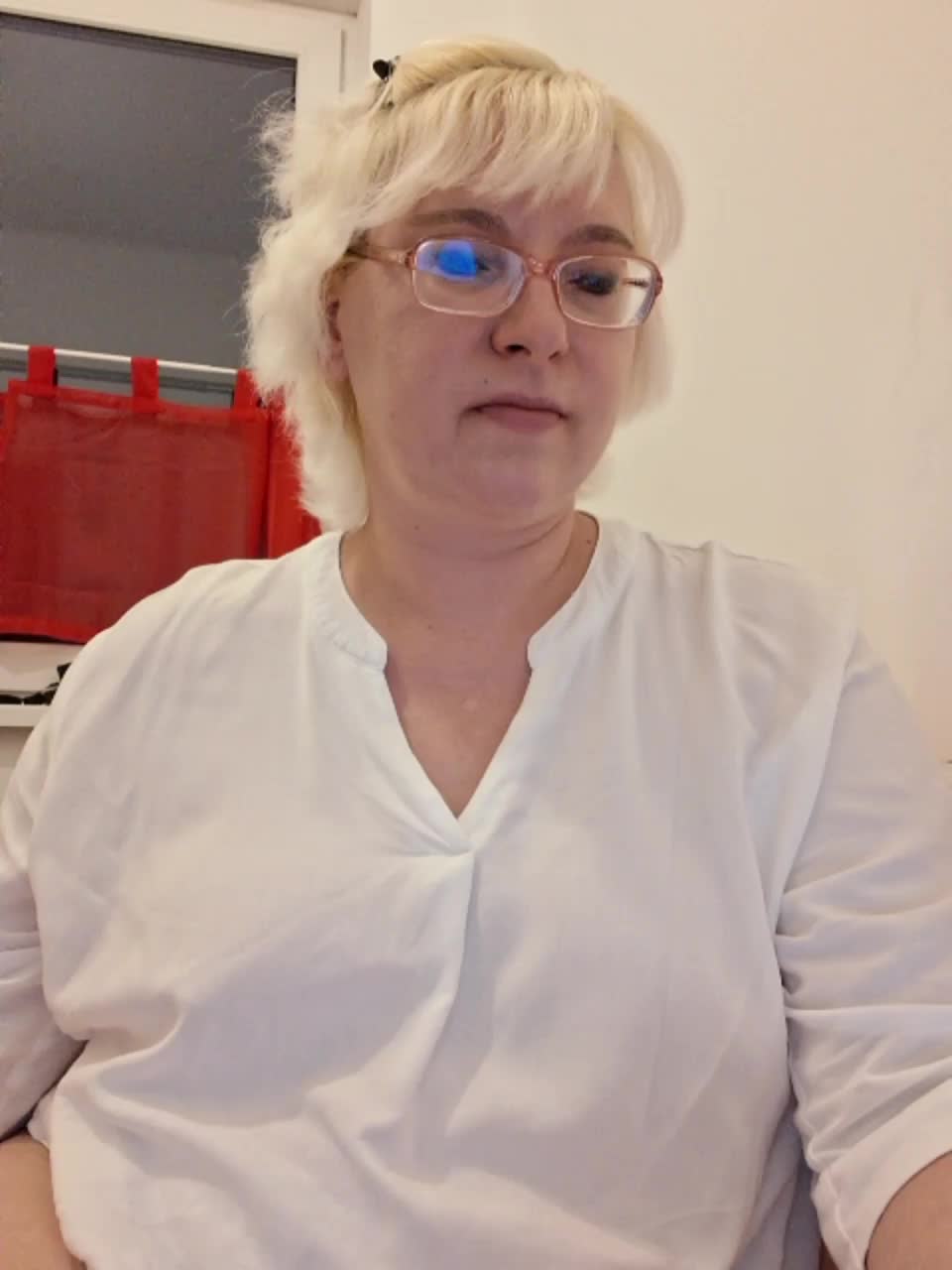 Vika211 Adult Chat September 21, 2025