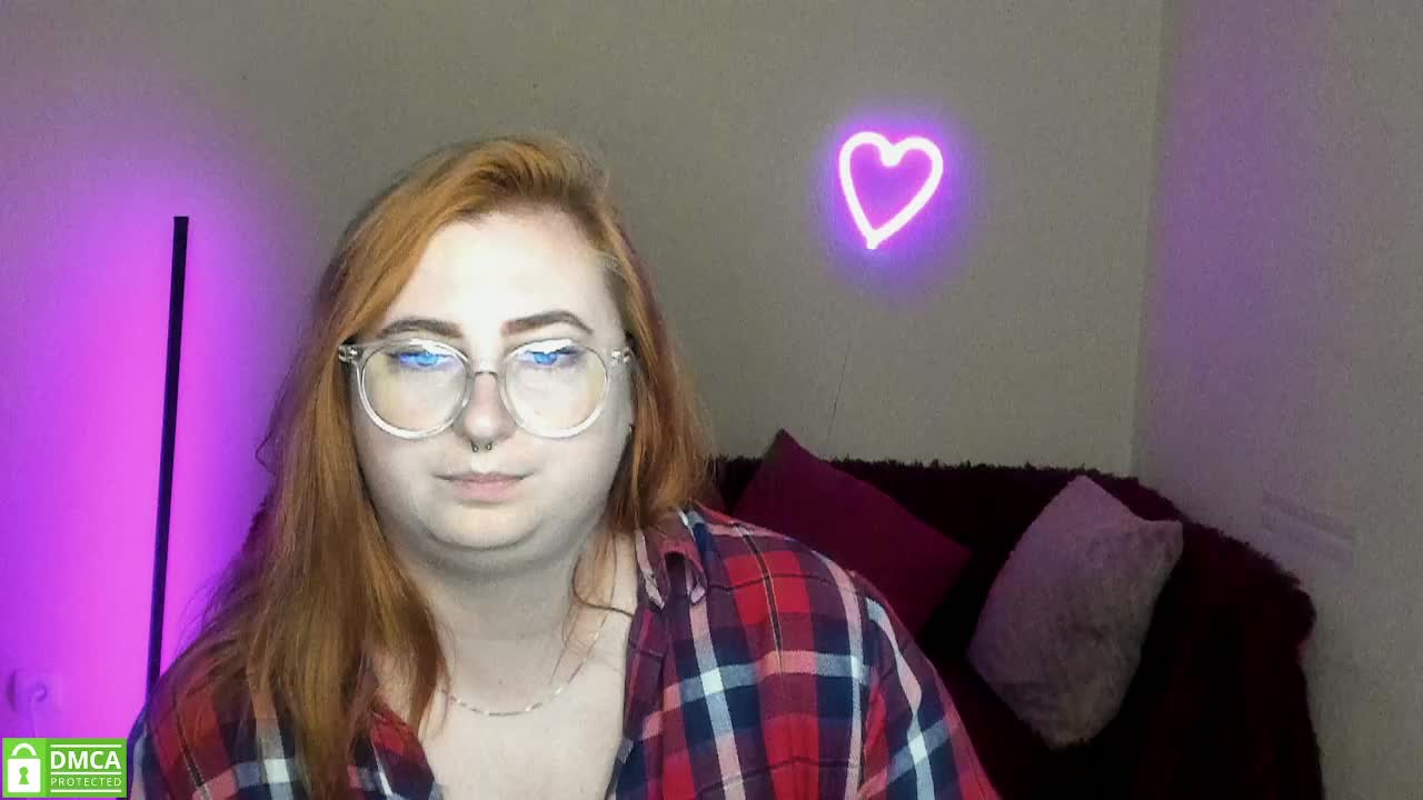 Aliciaredluv Adult Chat September 21, 2025