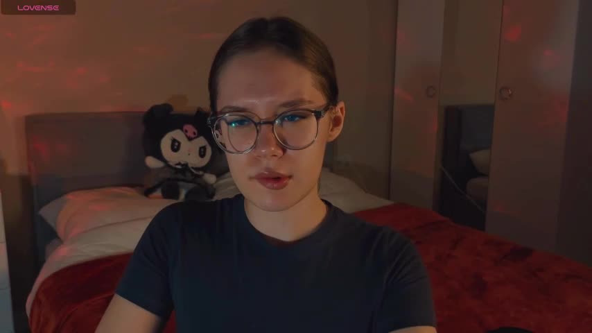 Mia_Luw Adult Chat September 21, 2025