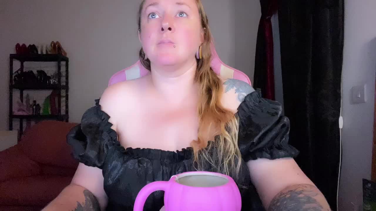 NylonQueen Adult Chat September 24, 2025