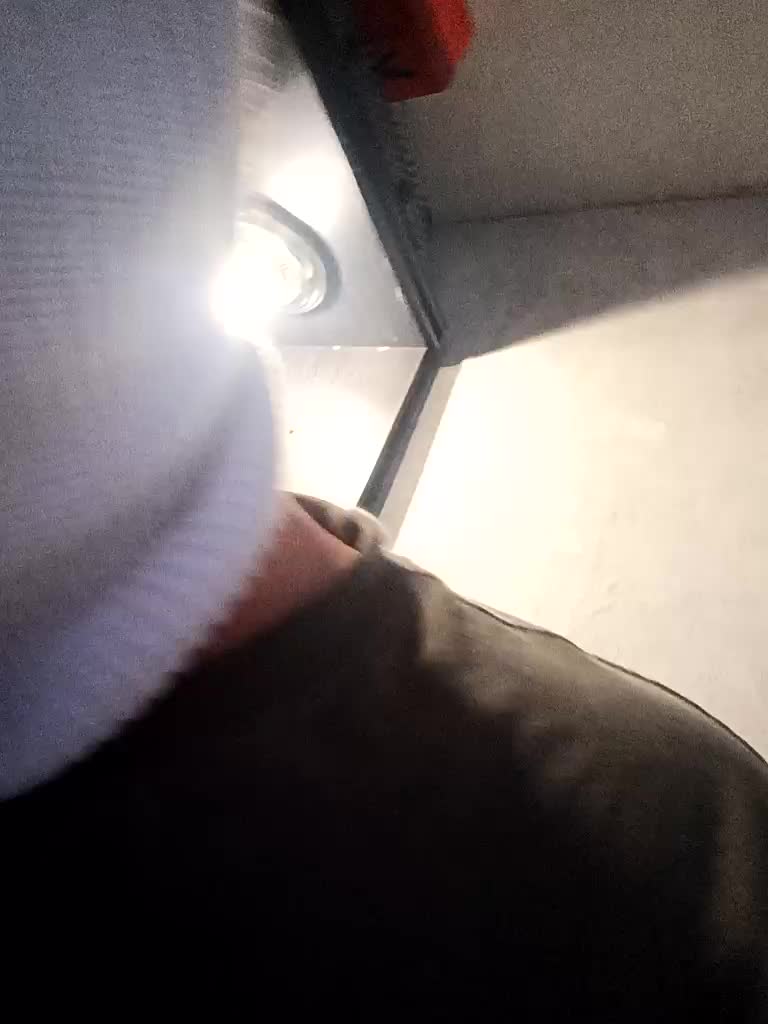 Kiss-Kissaa Adult Chat September 25, 2025