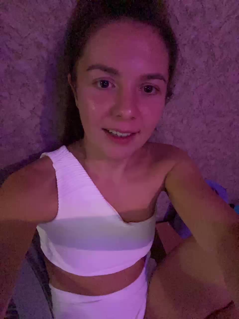 HelgaLeo Adult Chat September 22, 2025