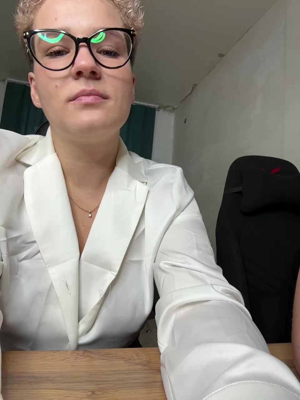 -Mint Adult Chat September 25, 2025