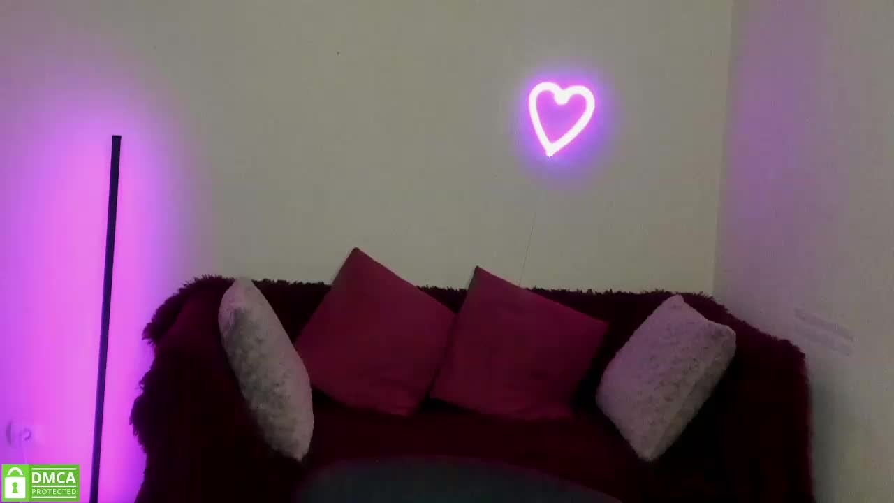 Aliciaredluv Adult Chat September 24, 2025