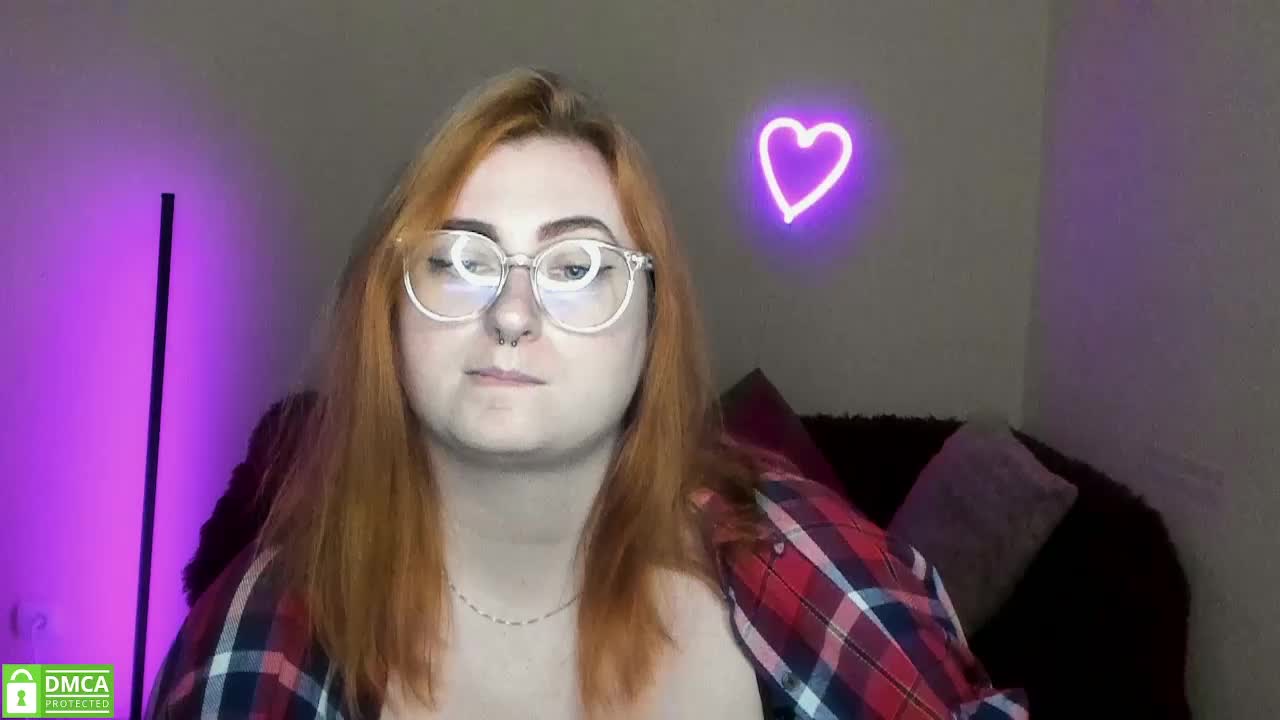 Aliciaredluv Adult Chat September 24, 2025