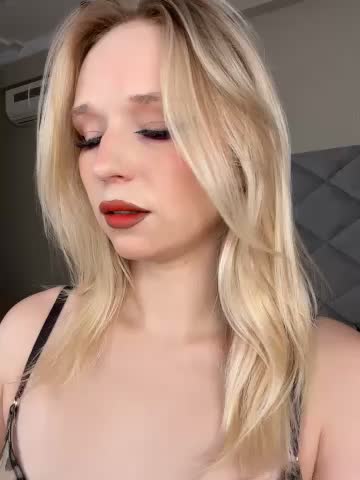 Eva_Millss Adult Chat September 22, 2025