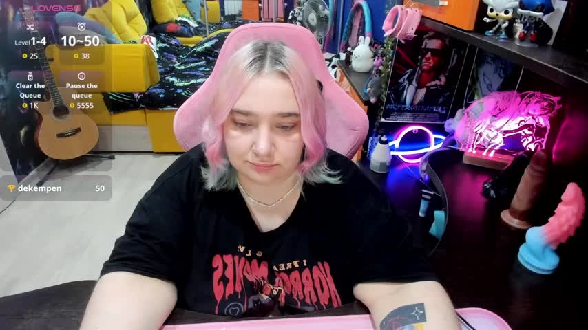 Softie_Sofy Adult Chat September 24, 2025