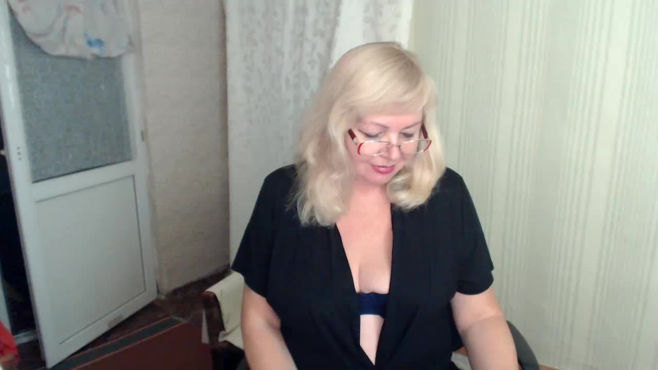 EvelynLoveShy Adult Chat September 24, 2025