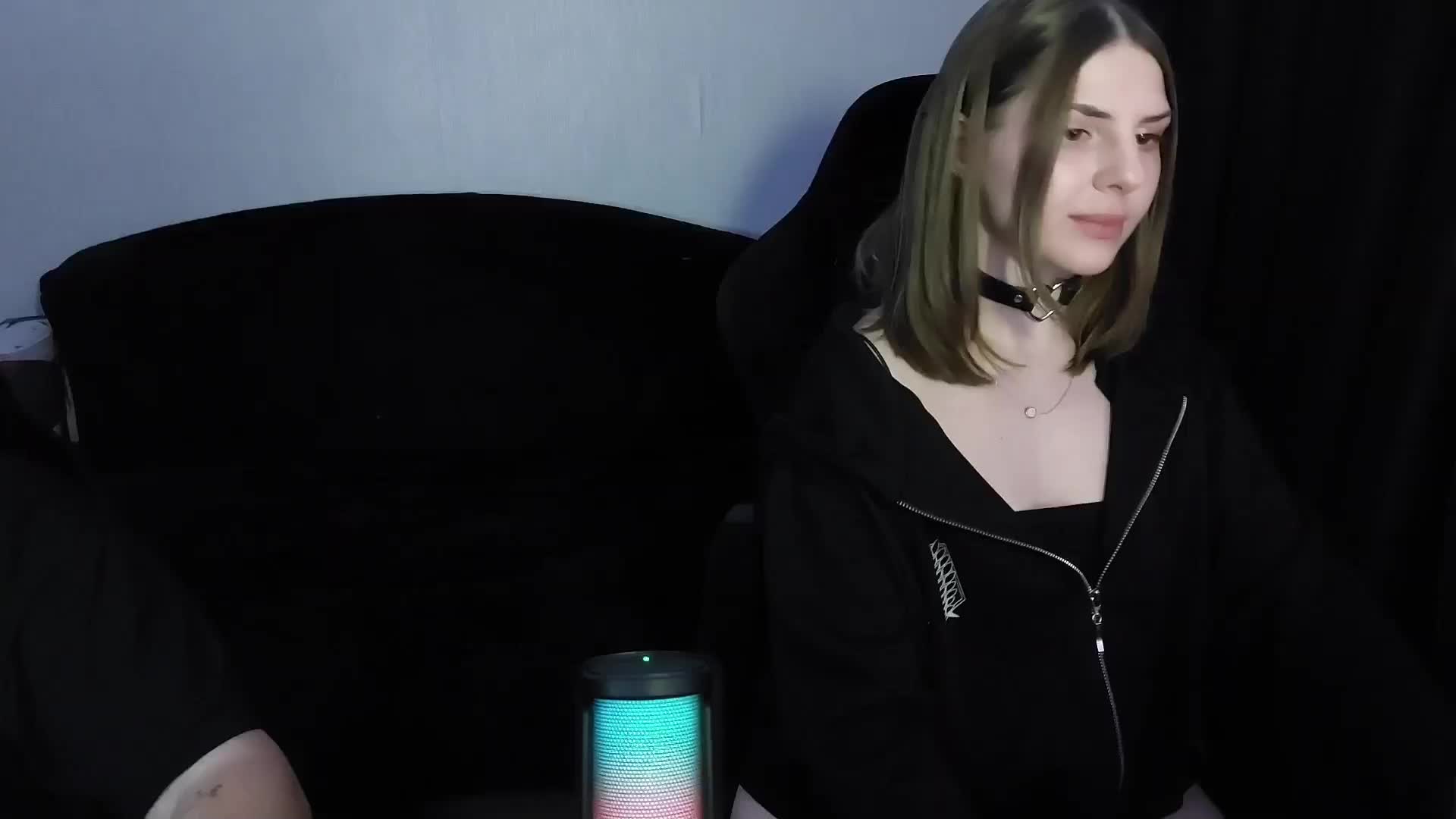 LovelyNelly Adult Chat September 23, 2025