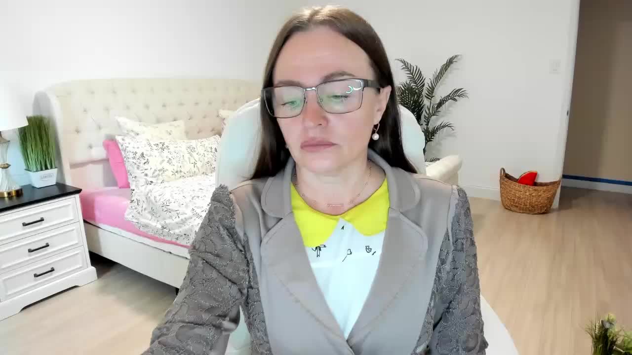 -Michelle- Adult Chat September 25, 2025