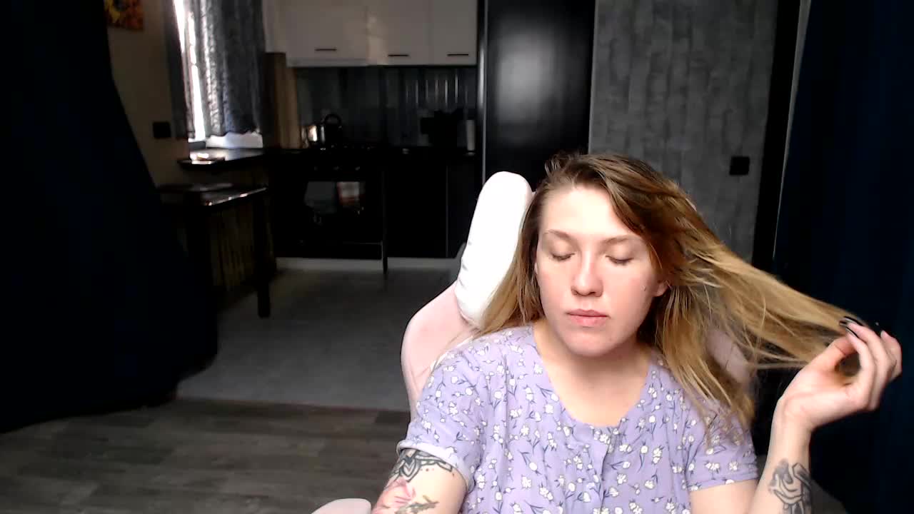 Regimasmile Adult Chat September 24, 2025