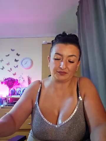 Hotangel75 Adult Chat September 24, 2025