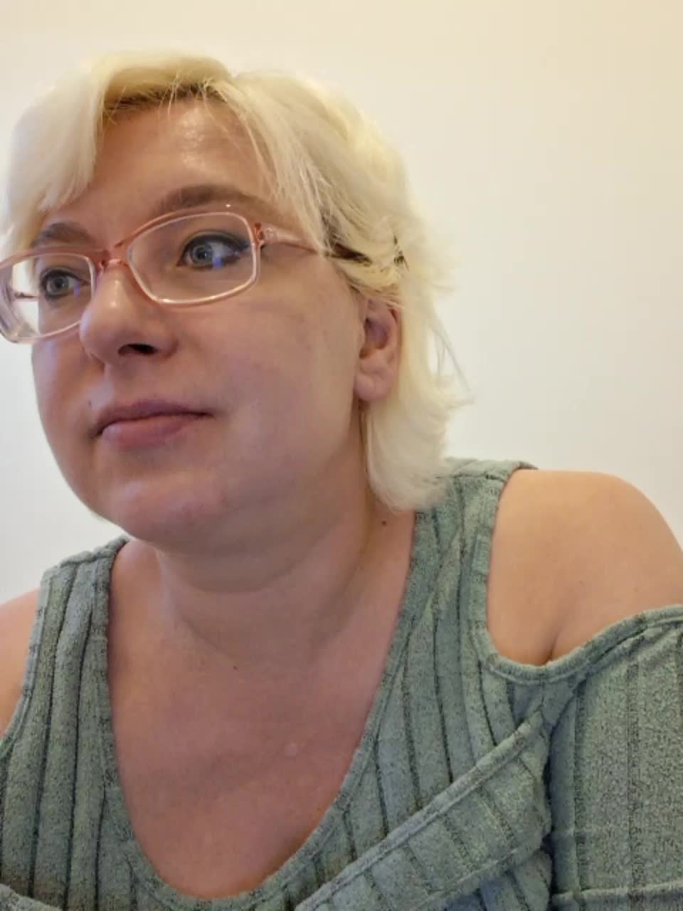 Vika211 Adult Chat September 24, 2025