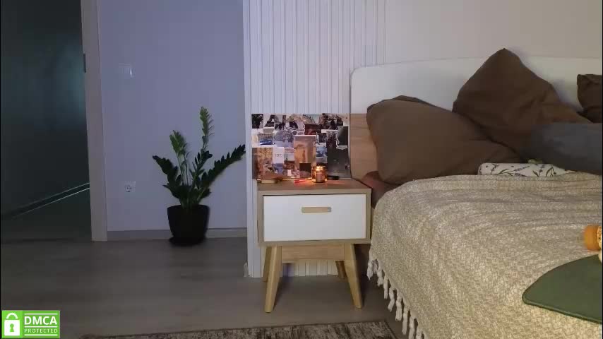 evi_woow Adult Chat September 24, 2025