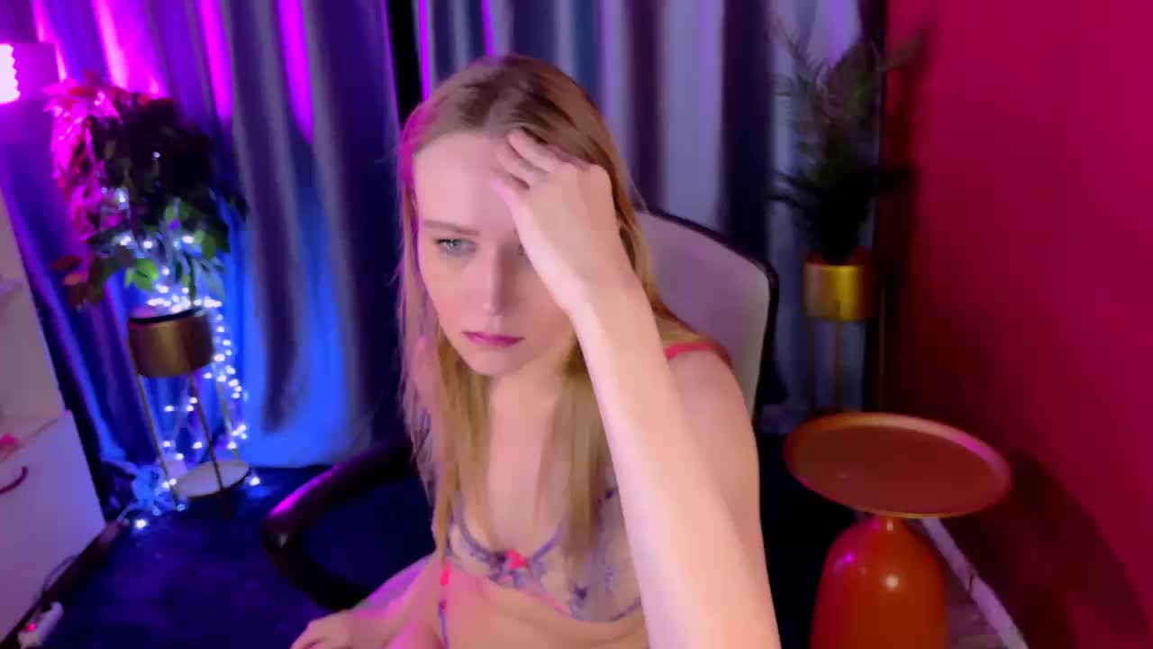 ashley_divine Adult Chat September 26, 2025