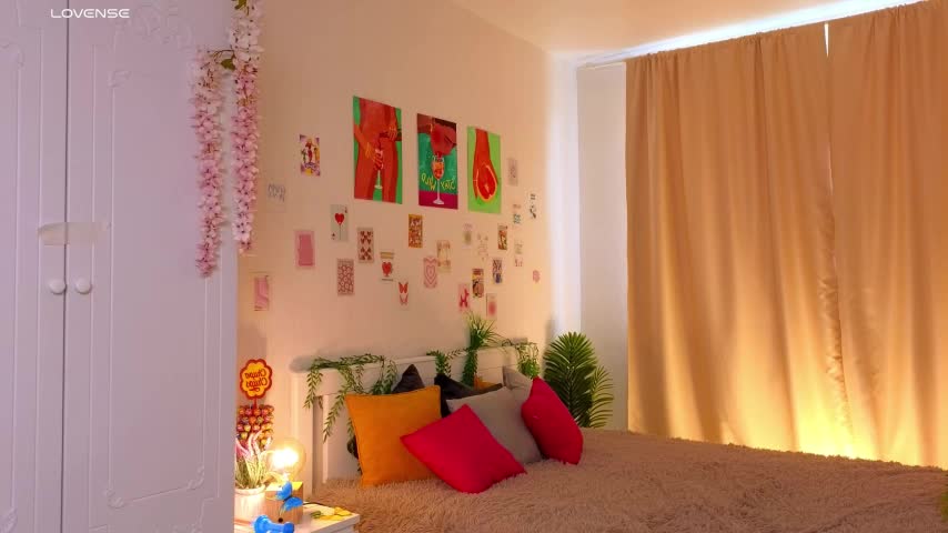 oliviabr0wn0 Adult Chat September 26, 2025