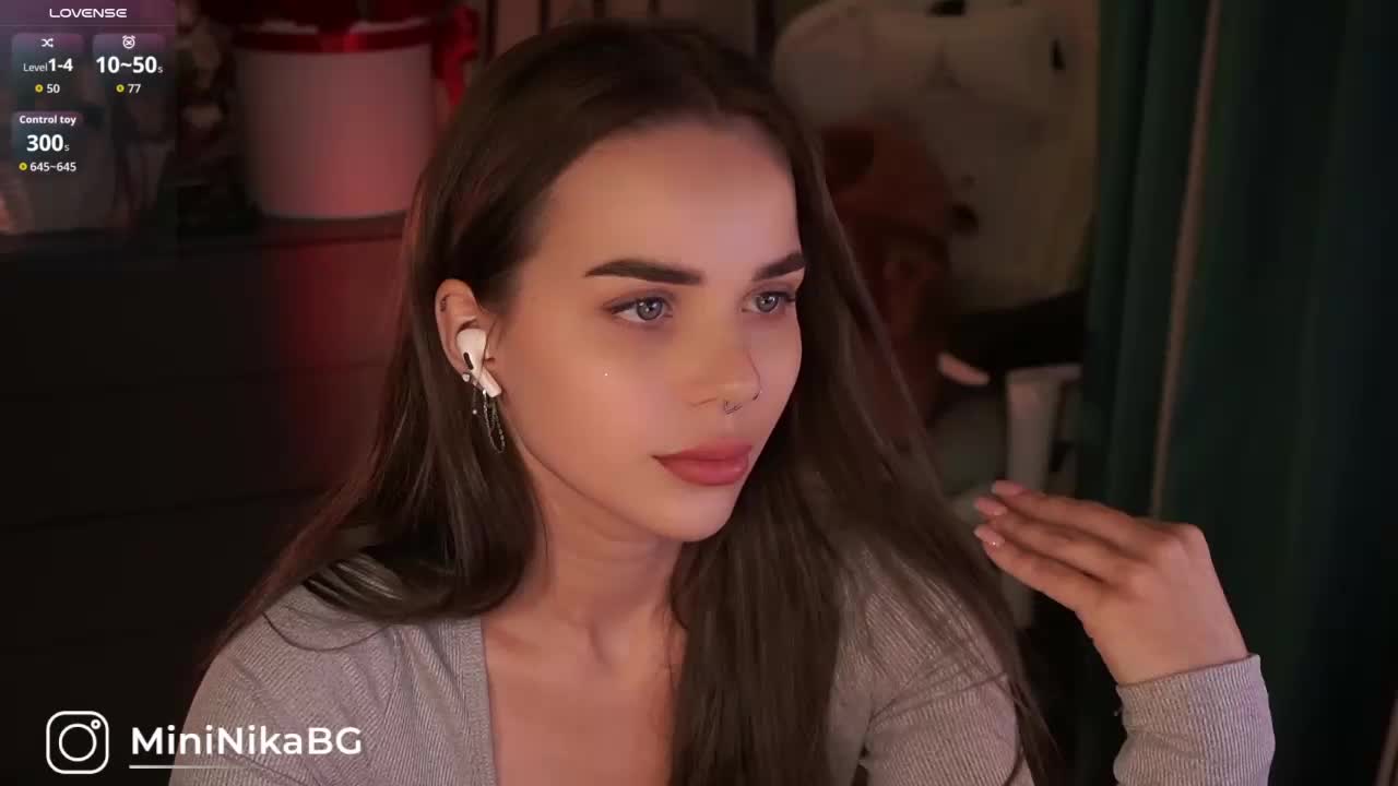 MiniNika Adult Chat September 25, 2025