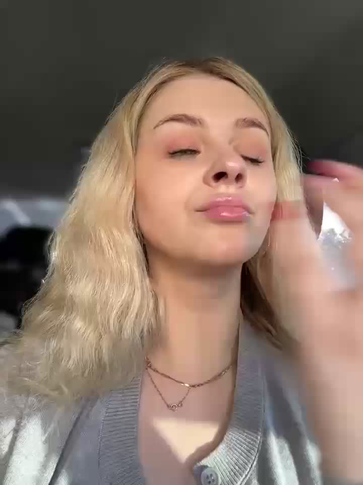 Love_Bri Adult Chat September 26, 2025