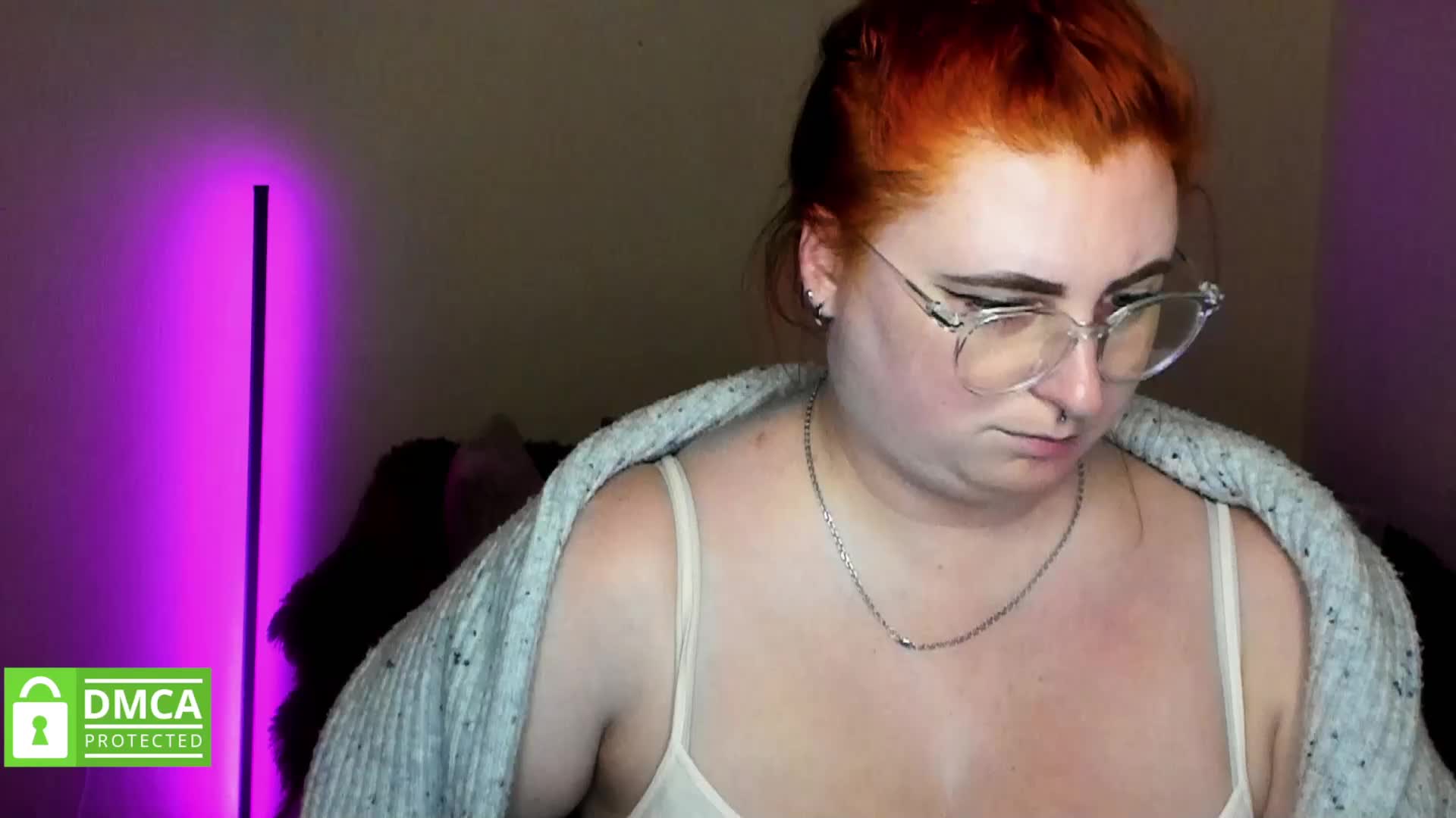 Aliciaredluv Adult Chat September 28, 2025