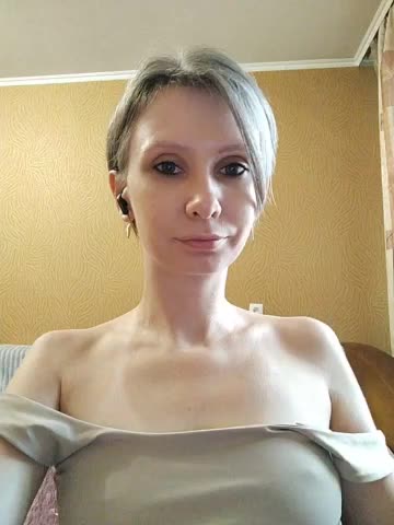 -Christina- Adult Chat September 28, 2025