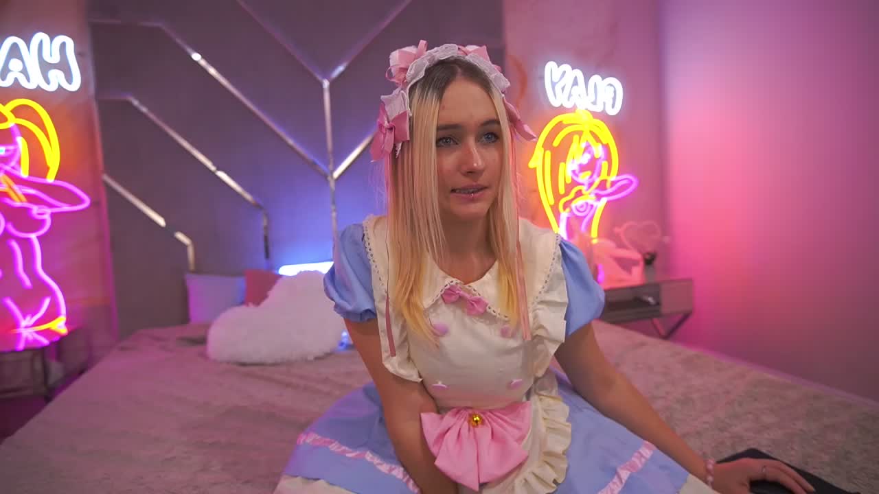 LilElfie Adult Chat September 28, 2025