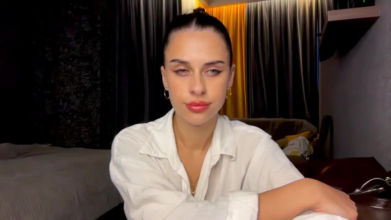 MariaValverdeee Adult Chat September 28, 2025