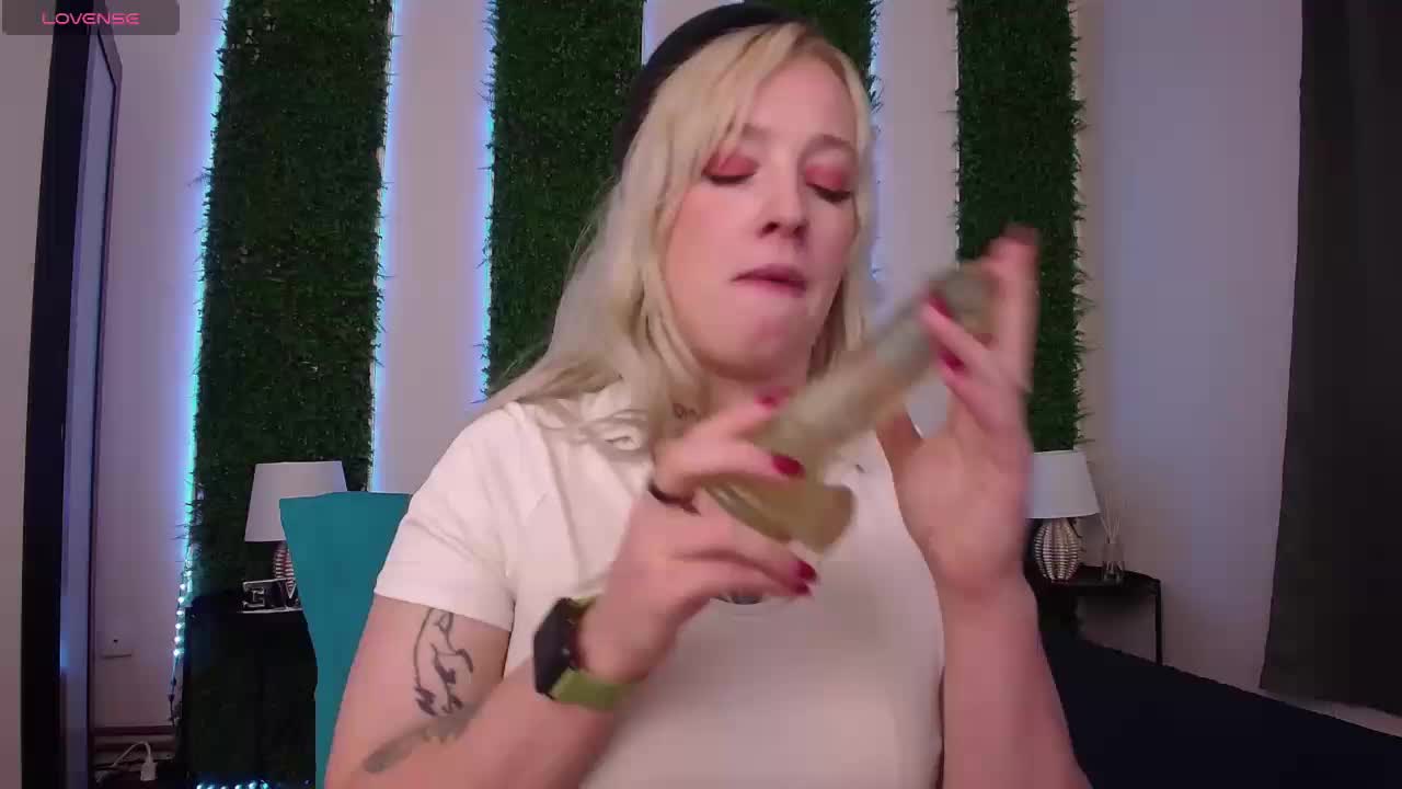 Nicole-Aniston Adult Chat September 28, 2025