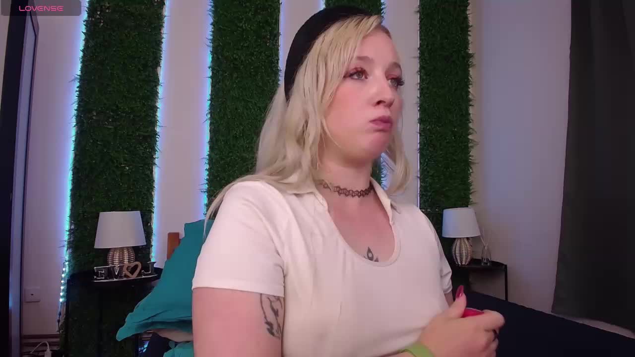 Nicole-Aniston Adult Chat September 28, 2025