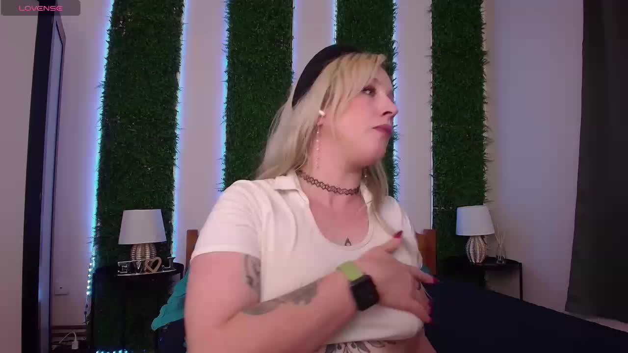 Nicole-Aniston Adult Chat September 28, 2025