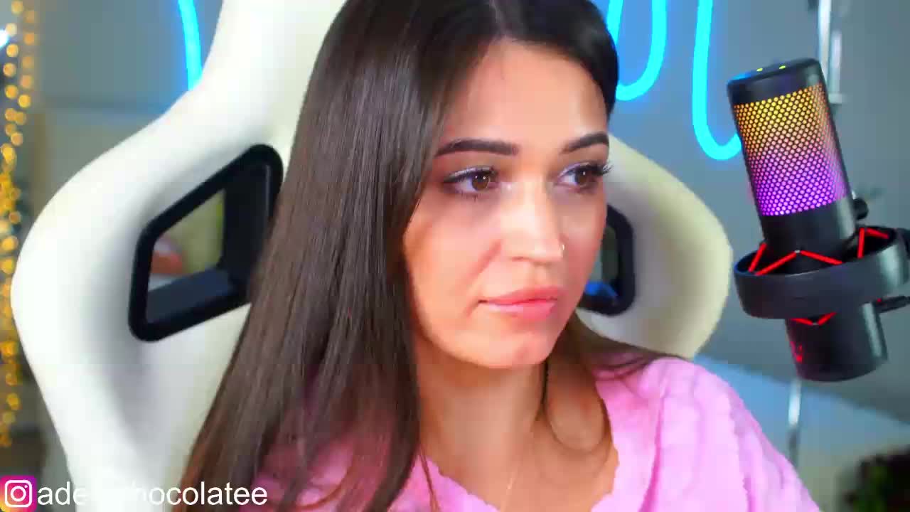 Anutka-chocolatee Adult Chat September 28, 2025