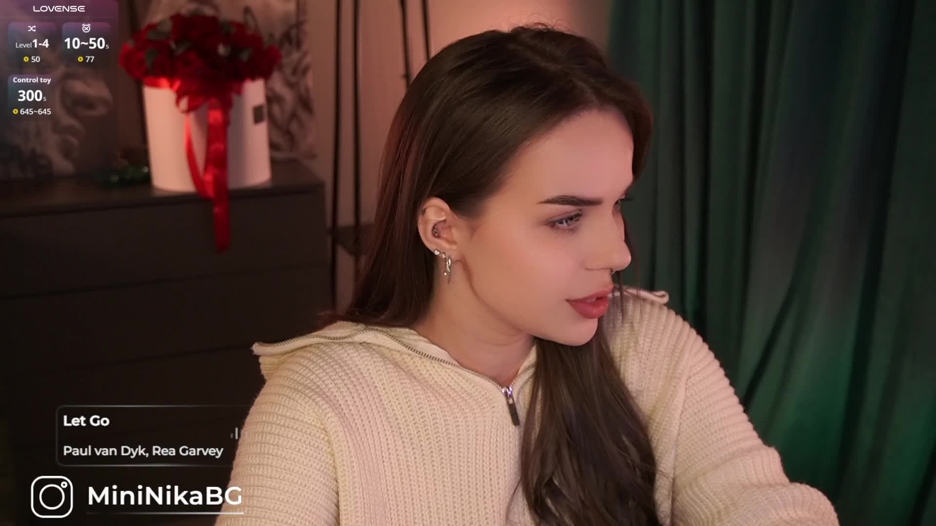 MiniNika Adult Chat September 28, 2025